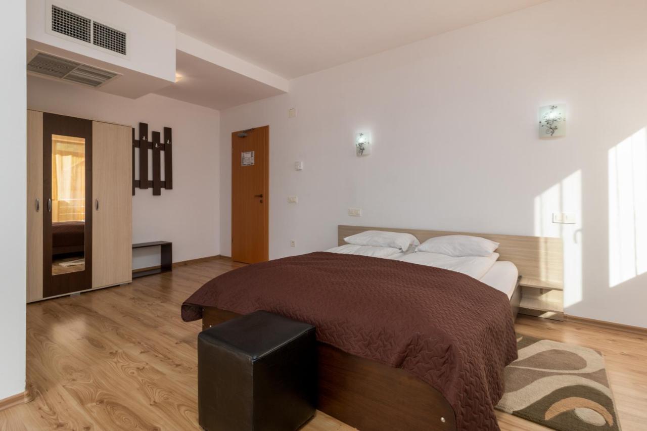 Vila Izvor Băile Felix Esterno foto