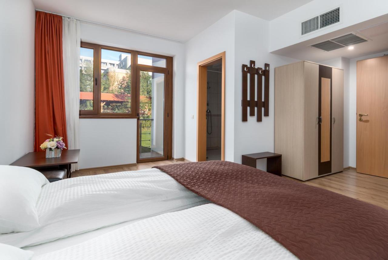 Vila Izvor Băile Felix Esterno foto